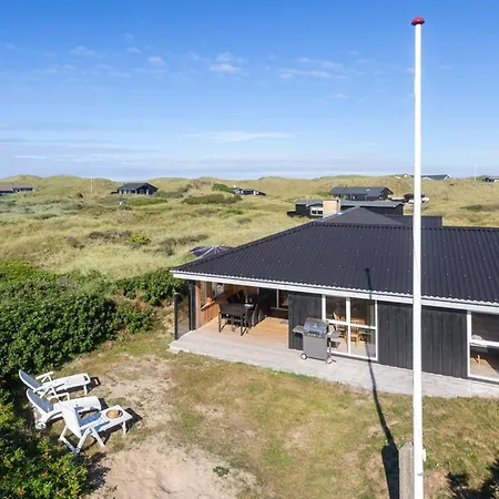 Mano - 200m From The Sea By Interhome